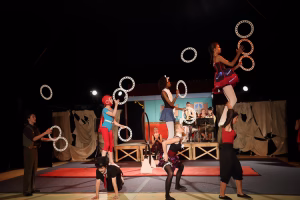 Vorschaubild_Cirque Toamême_Erlebe kreative Zirkuskunst mitten in Fribourg_VisitLocals