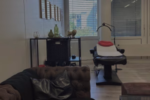 Vorschaubild_BAD Beauty Studio_Moderne Augenbrauenkunst für dein perfektes Erscheinungsbild._VisitLocals