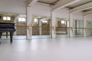 Vorschaubild_Alte Rumfabrik_Kulturelles Zentrum für kreative Veranstaltungen in Basel._VisitLocals